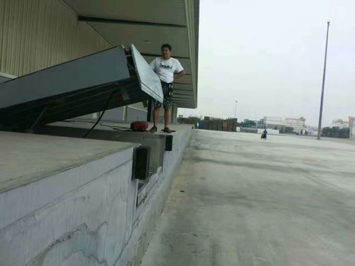 【启运销售电动登车桥货车装车平台仓储升降机榆林市液压式登车桥】- 